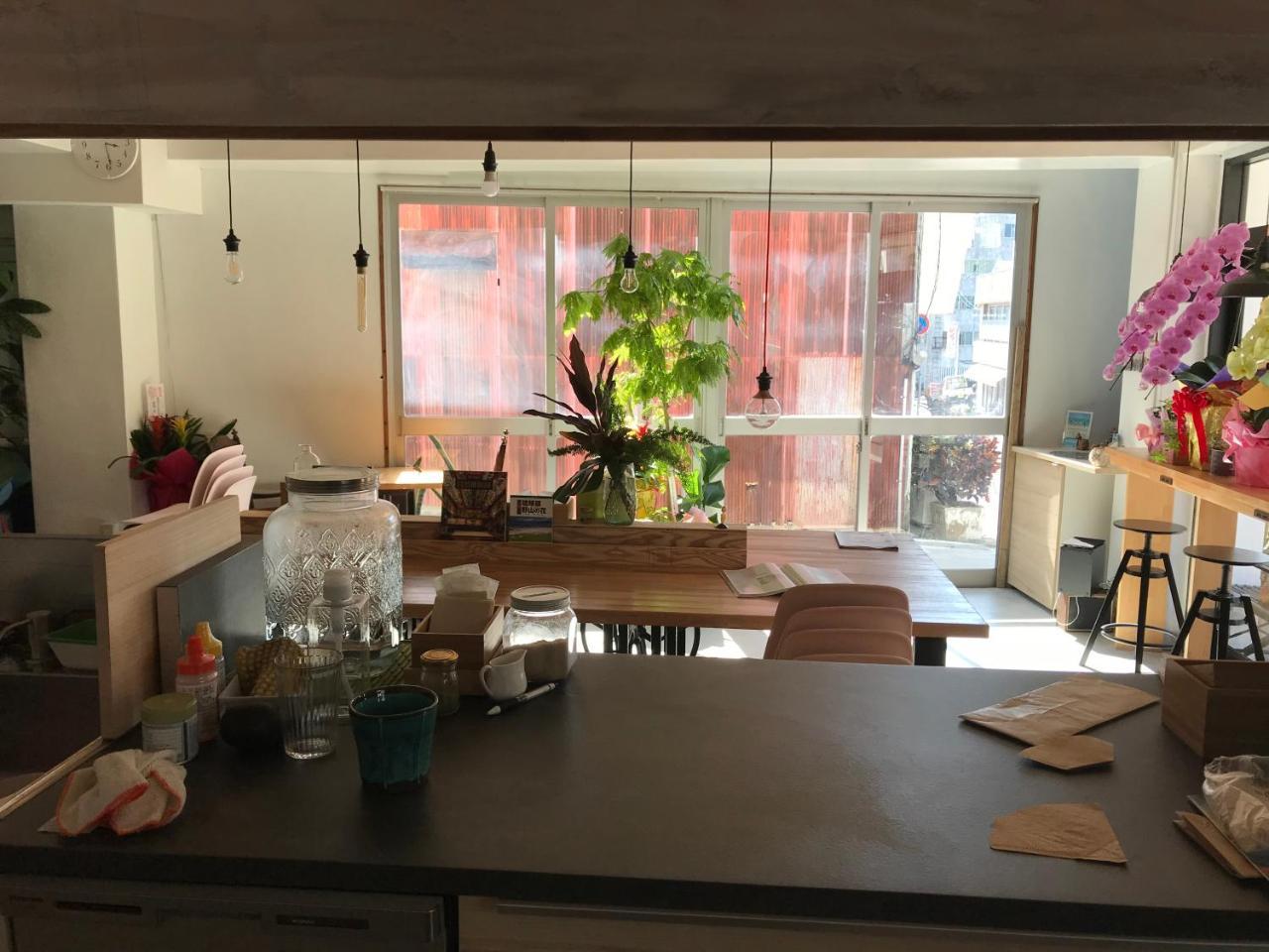 Meedafu'S Yui Hostel And Coffee Yoron Exteriör bild