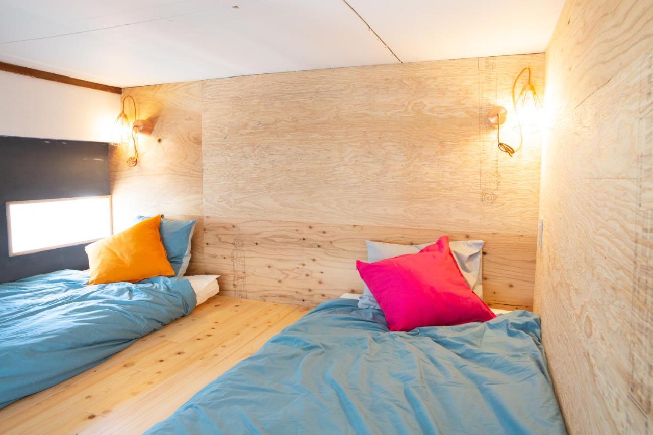 Meedafu'S Yui Hostel And Coffee Yoron Exteriör bild