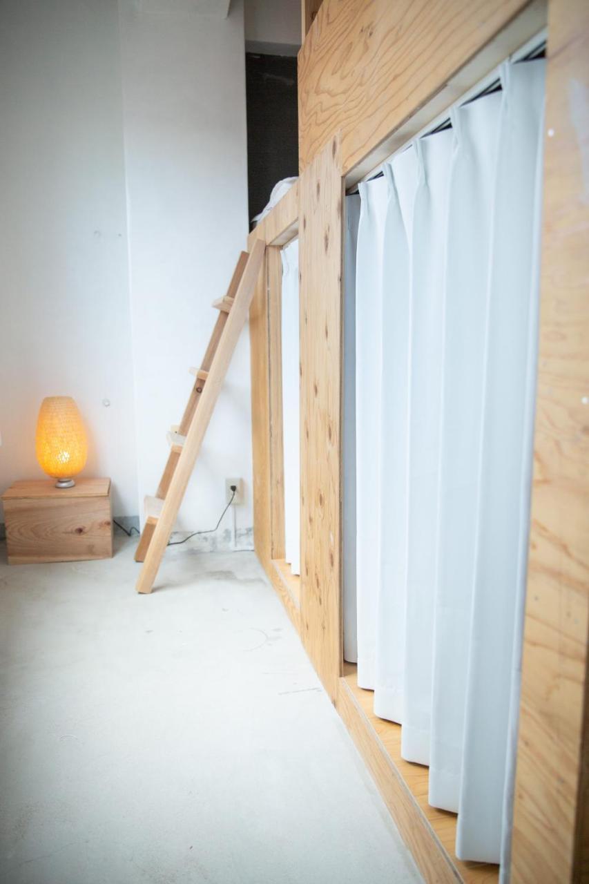 Meedafu'S Yui Hostel And Coffee Yoron Exteriör bild